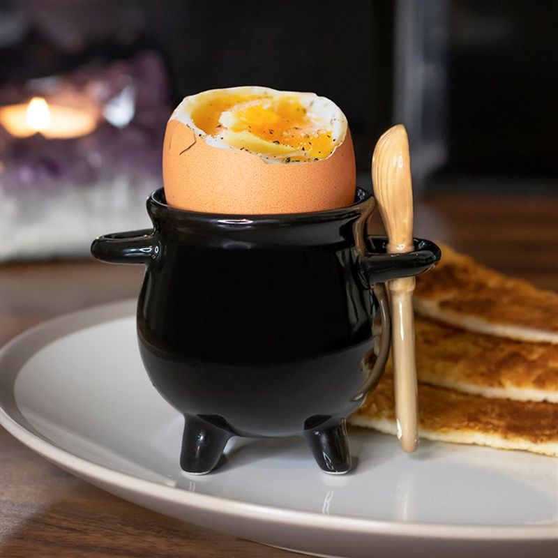 Eggeglass Heksegryte med Kosteskje